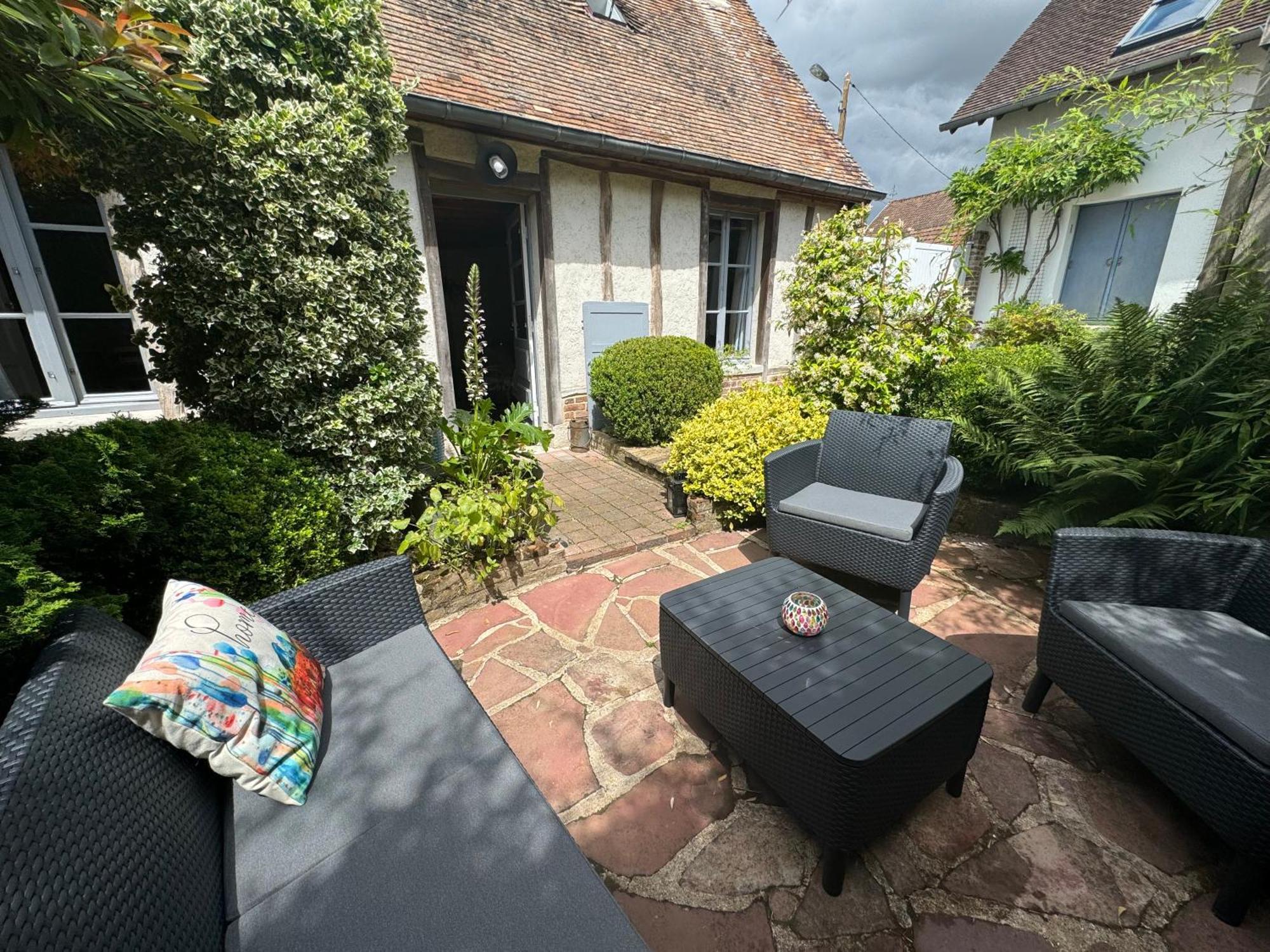 La Rainette Villa Corny Bagian luar foto